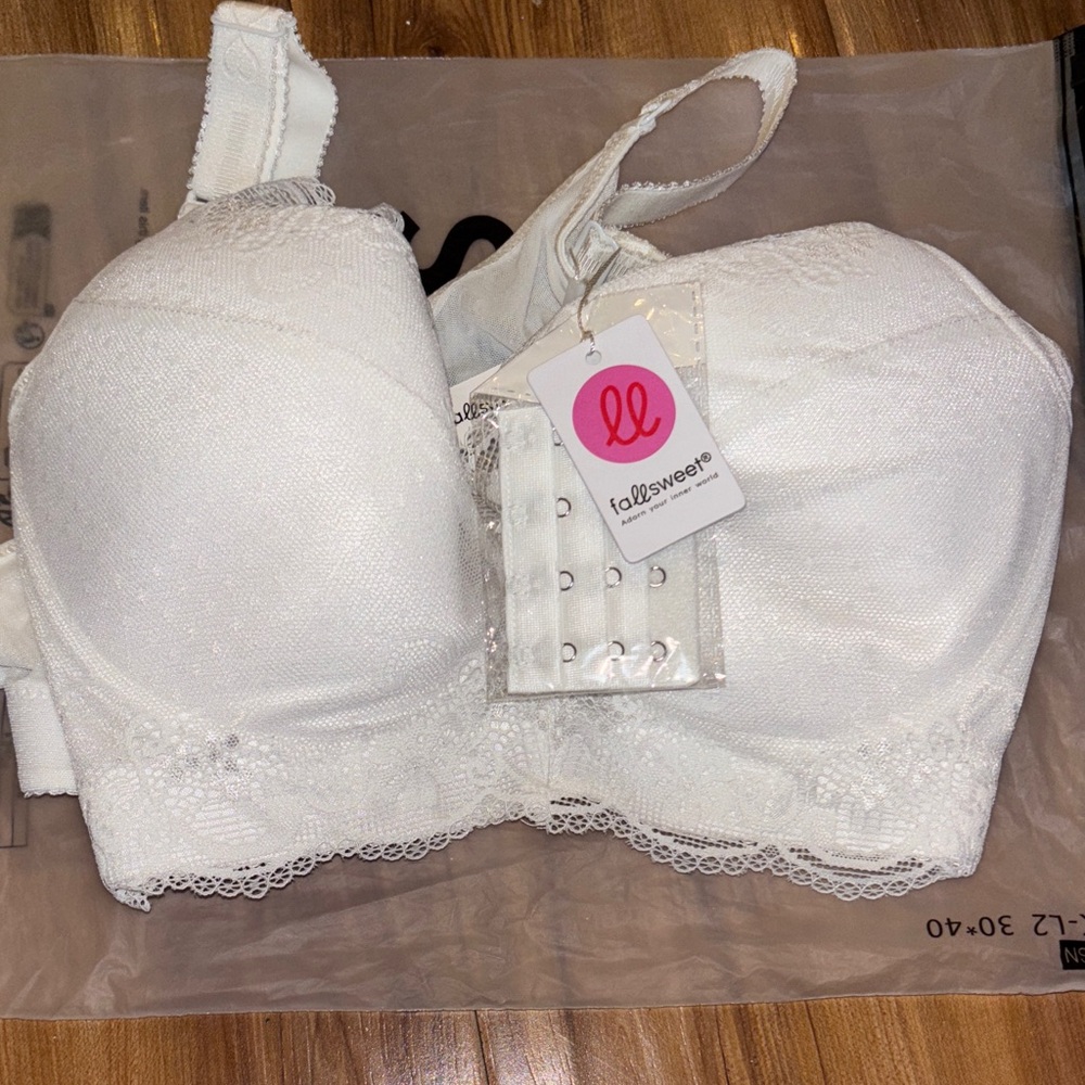 Women's White Lace Bra